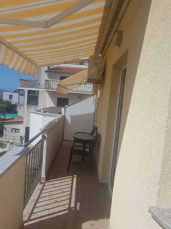 Apartmani Lili Sukošan