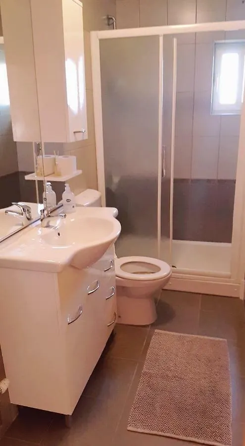 Apartmani Lili Sukošan Pensjonat